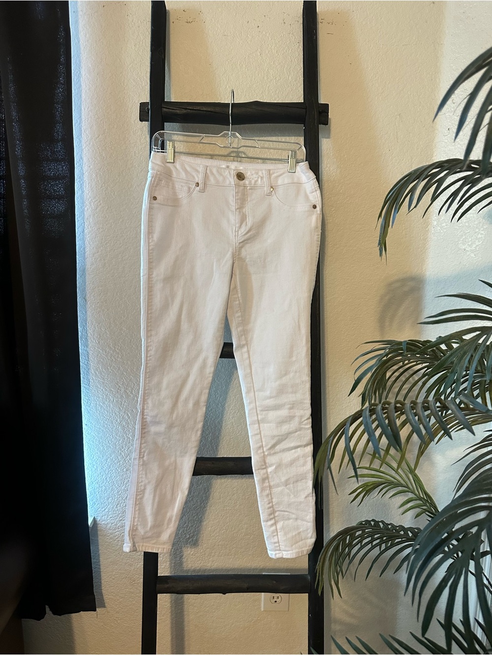 1822 Denim White Skinny Jeans
